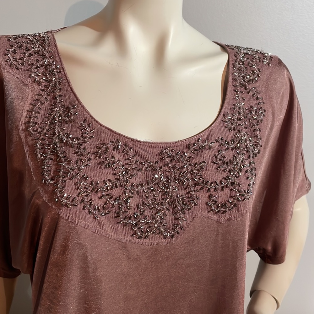 Beautiful ladies blouse. Excellent condition - Picture 2 of 9